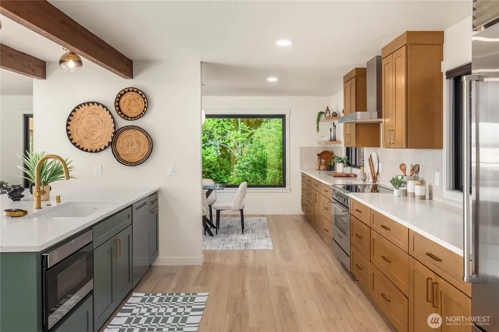 18730 94th Avenue W Edmonds WA 98020
