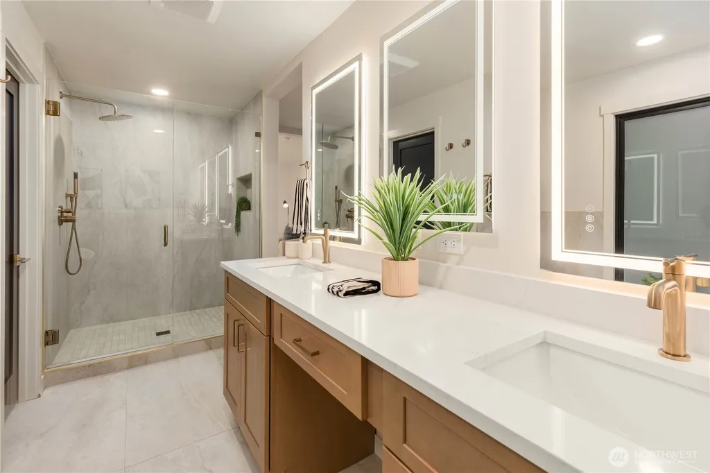 18730 94th Avenue W Edmonds WA 98020