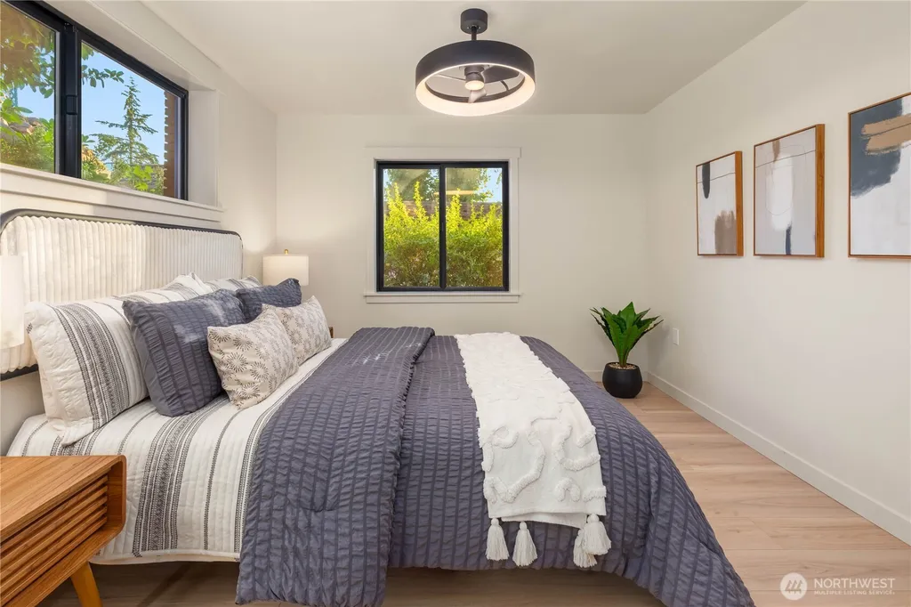 18730 94th Avenue W Edmonds WA 98020
