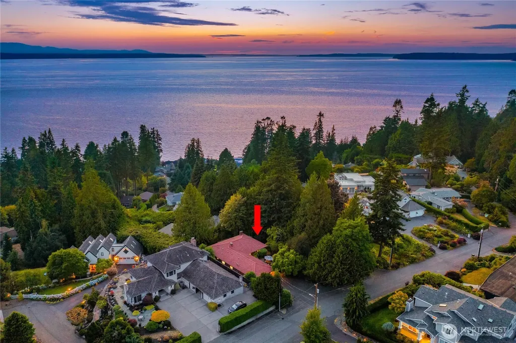 18730 94th Avenue W Edmonds WA 98020