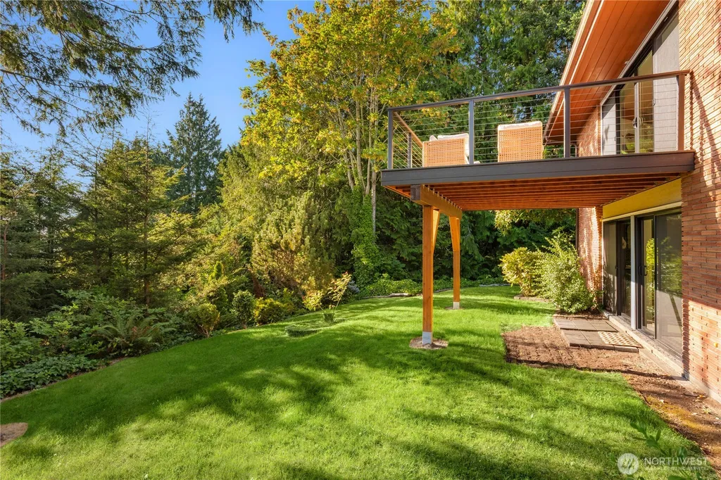 18730 94th Avenue W Edmonds WA 98020