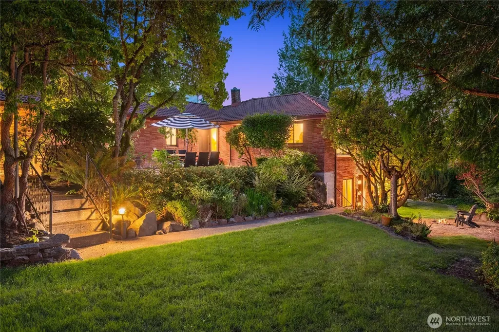18730 94th Avenue W Edmonds WA 98020