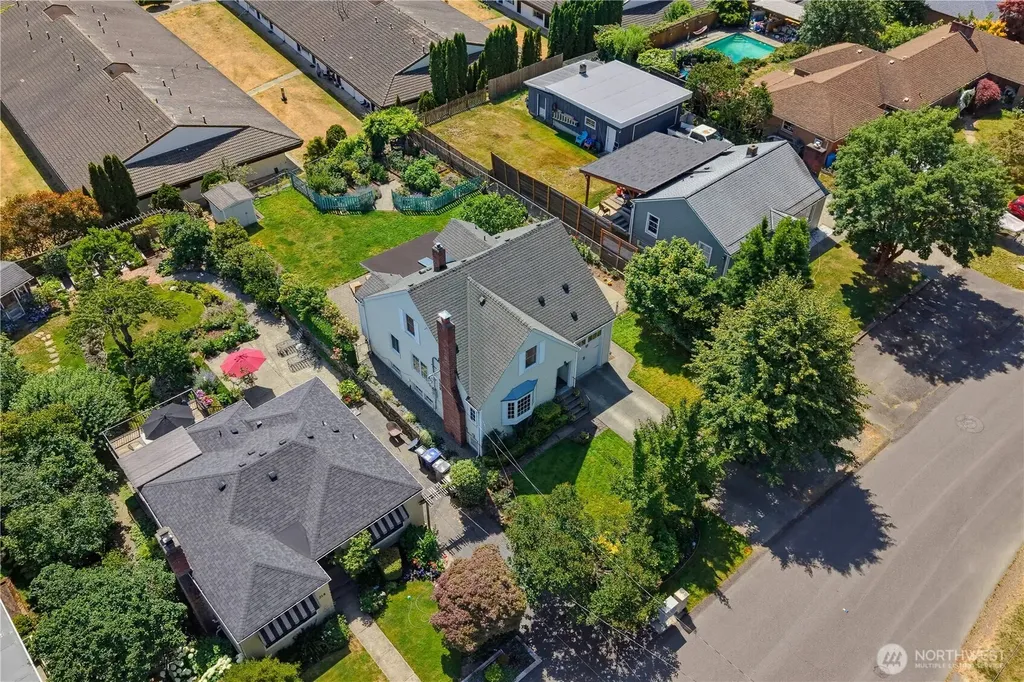 324 Stevens Avenue SW Renton WA 98057
