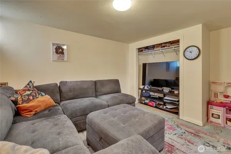 324 Stevens Avenue SW Renton WA 98057