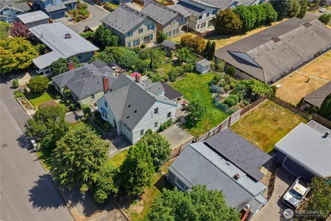 324 Stevens Avenue SW Renton WA 98057