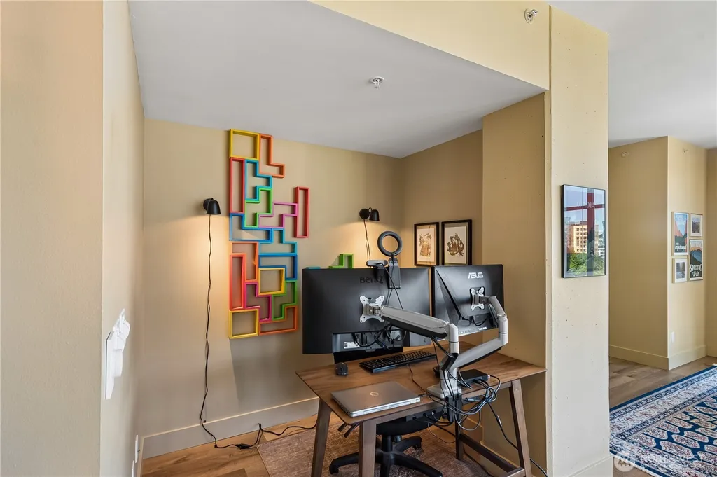 2911 2nd Avenue Seattle WA 98121