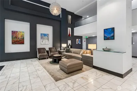 2911 2nd Avenue Seattle WA 98121