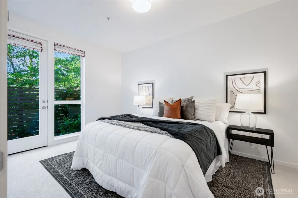 2251 14th Avenue W Seattle WA 98119
