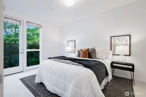 2251 14th Avenue W Seattle WA 98119