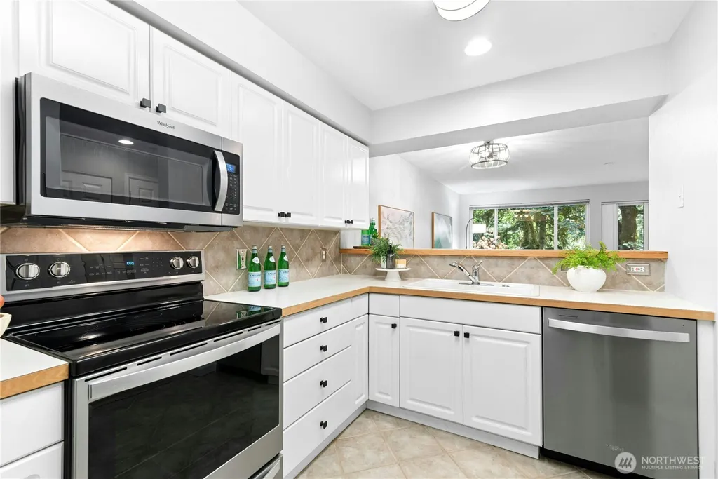 2300 Jefferson Avenue NE Renton WA 98056
