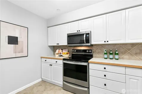2300 Jefferson Avenue NE Renton WA 98056