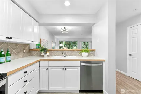 2300 Jefferson Avenue NE Renton WA 98056