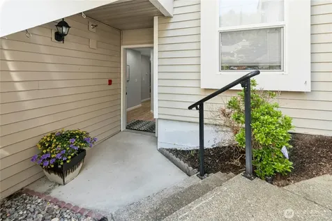 2300 Jefferson Avenue NE Renton WA 98056