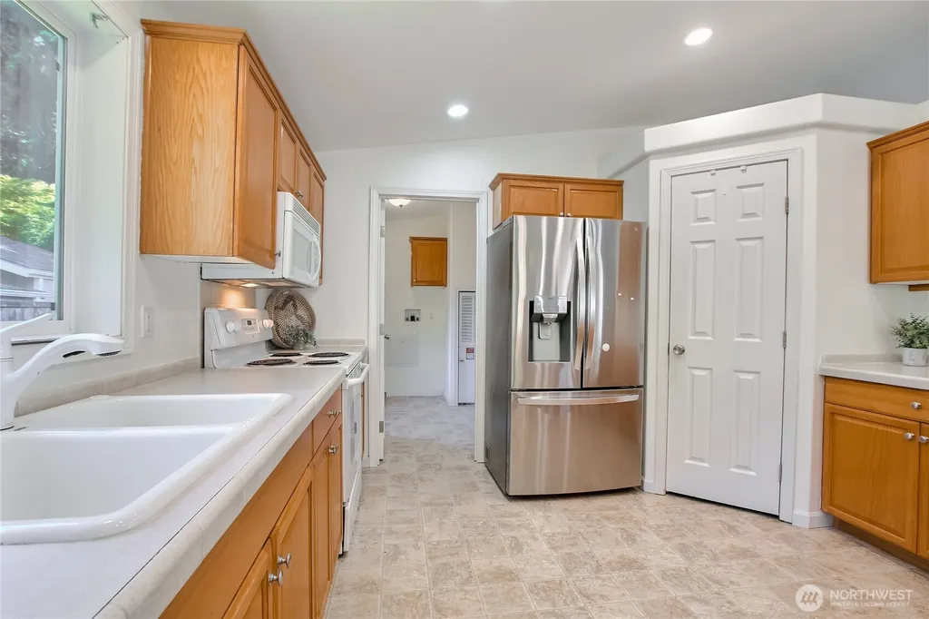 3232 206th Place SE Bothell WA 98012