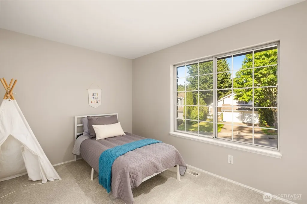 3541 252nd Place SE Sammamish WA 98029