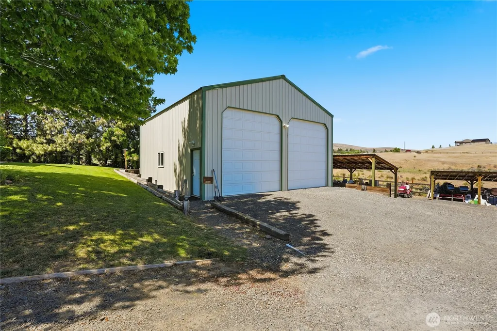 530 Wakatak Road Yakima WA 98908