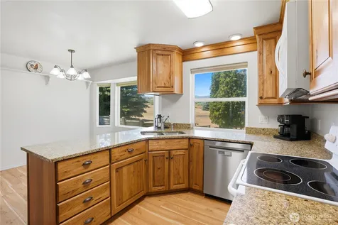 530 Wakatak Road Yakima WA 98908