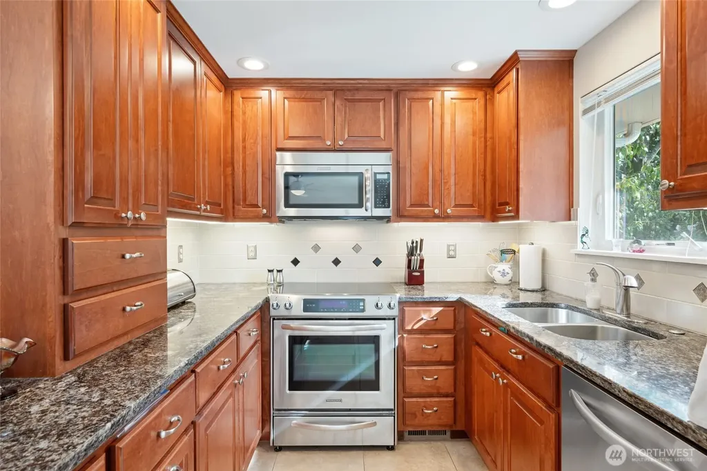 555 4th Avenue S Edmonds WA 98020