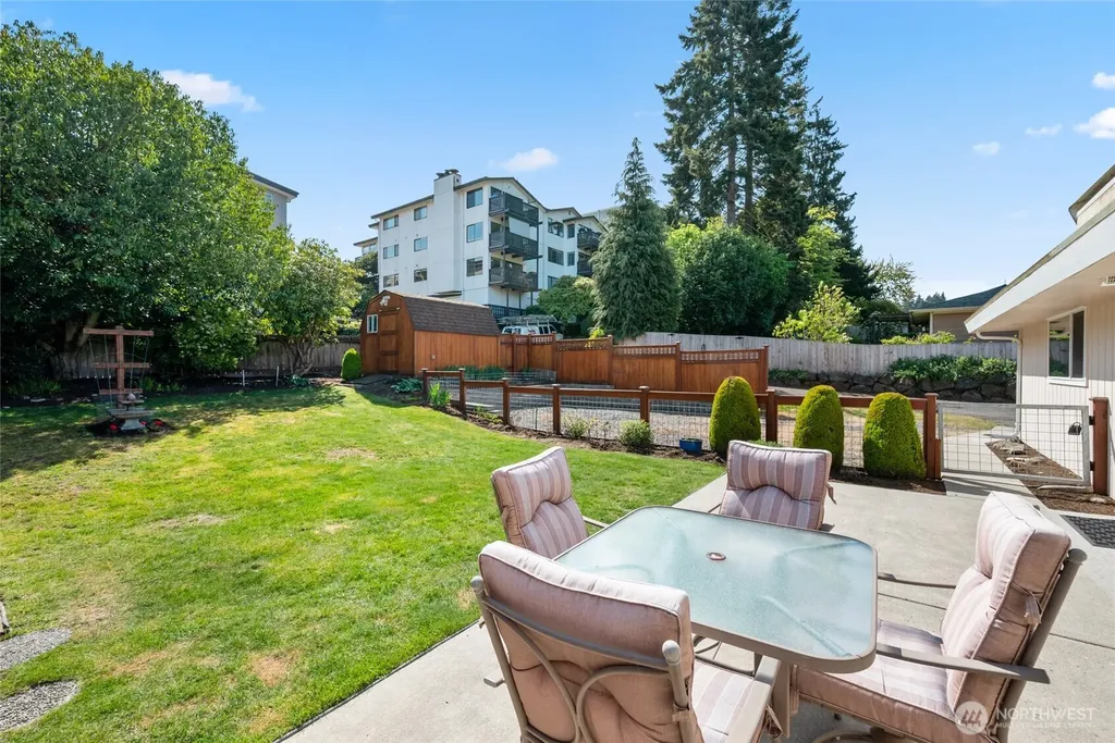 555 4th Avenue S Edmonds WA 98020