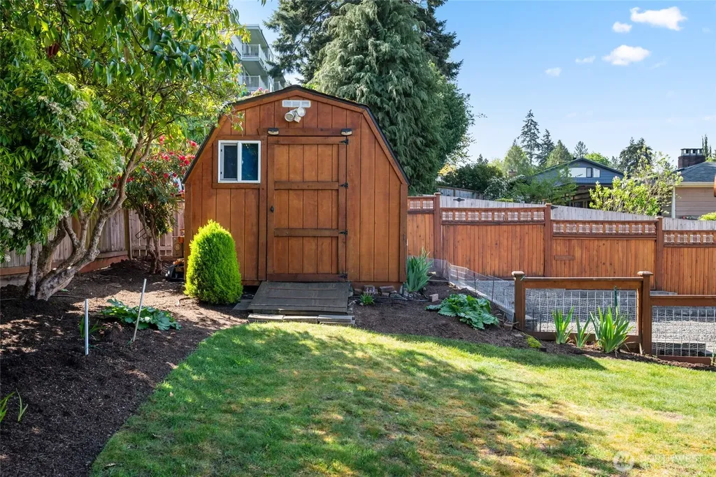 555 4th Avenue S Edmonds WA 98020