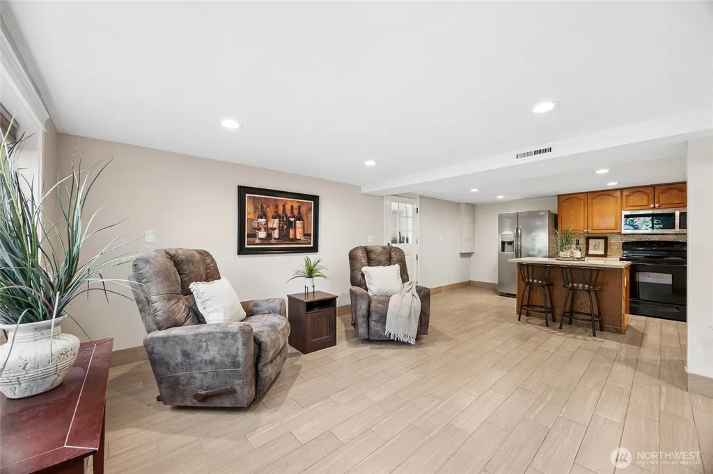 15438 SE 42nd Street Bellevue WA 98006
