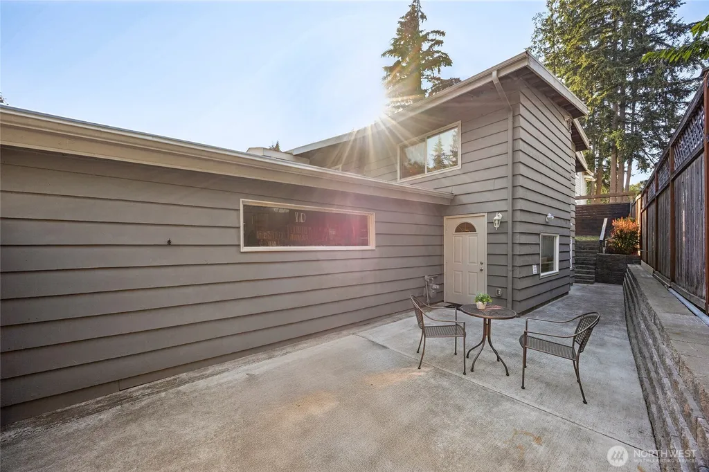 15438 SE 42nd Street Bellevue WA 98006