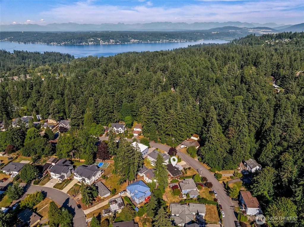 15438 SE 42nd Street Bellevue WA 98006