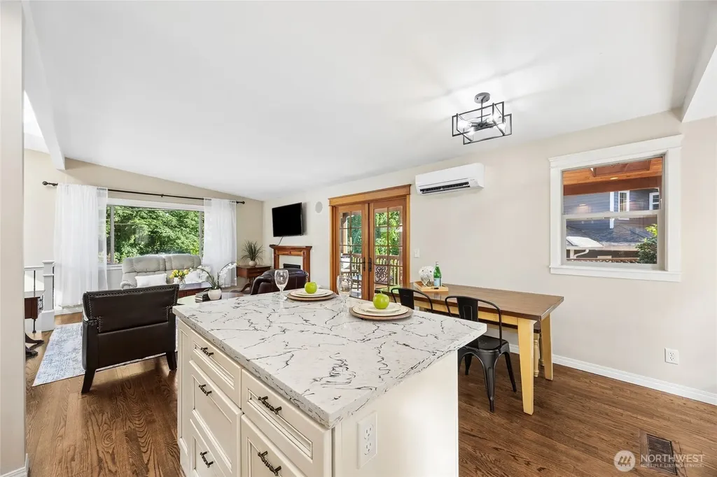 15438 SE 42nd Street Bellevue WA 98006