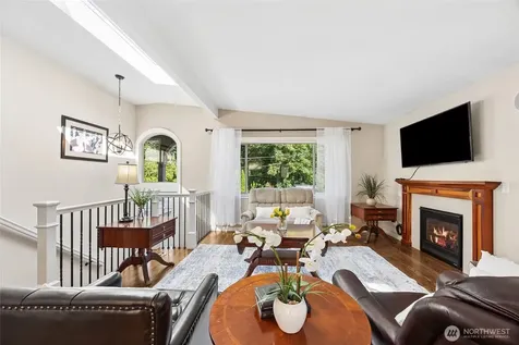 15438 SE 42nd Street Bellevue WA 98006