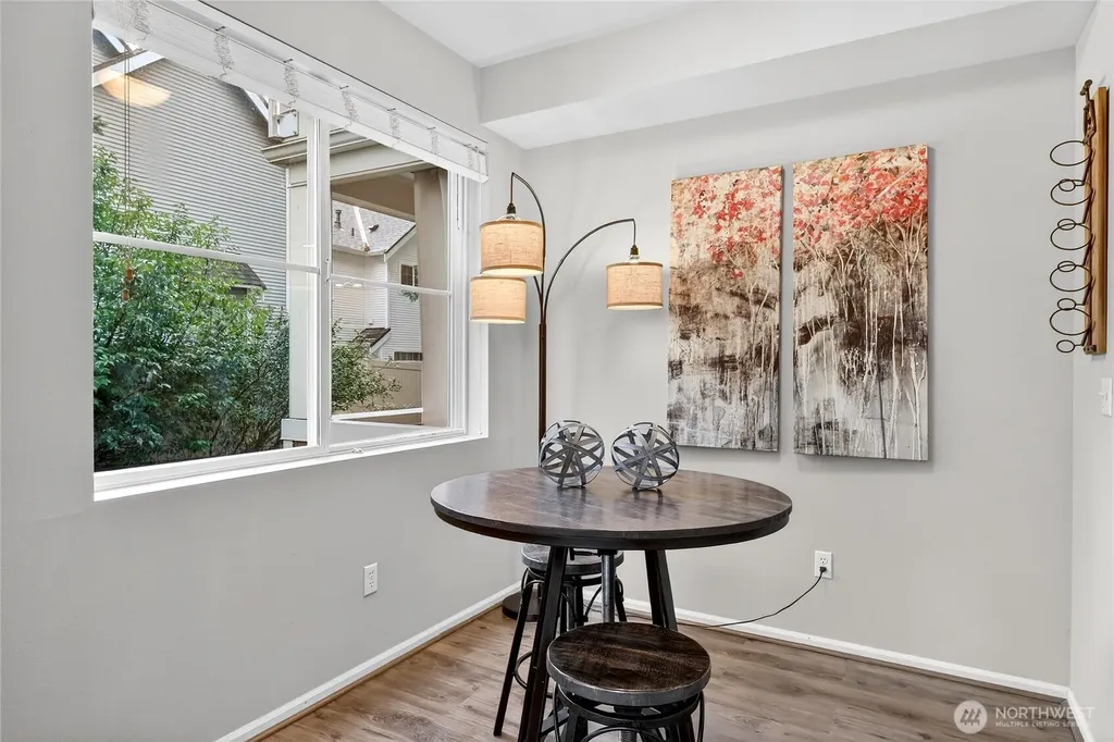 503 225th Lane NE Sammamish WA 98074
