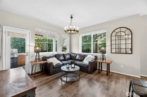 503 225th Lane NE Sammamish WA 98074