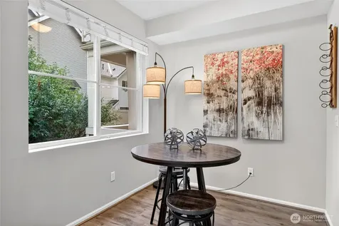 503 225th Lane NE Sammamish WA 98074