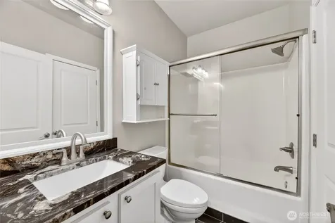 503 225th Lane NE Sammamish WA 98074