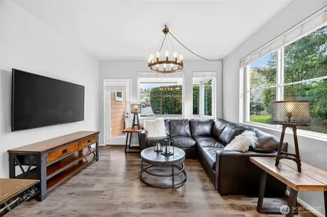 503 225th Lane NE Sammamish WA 98074