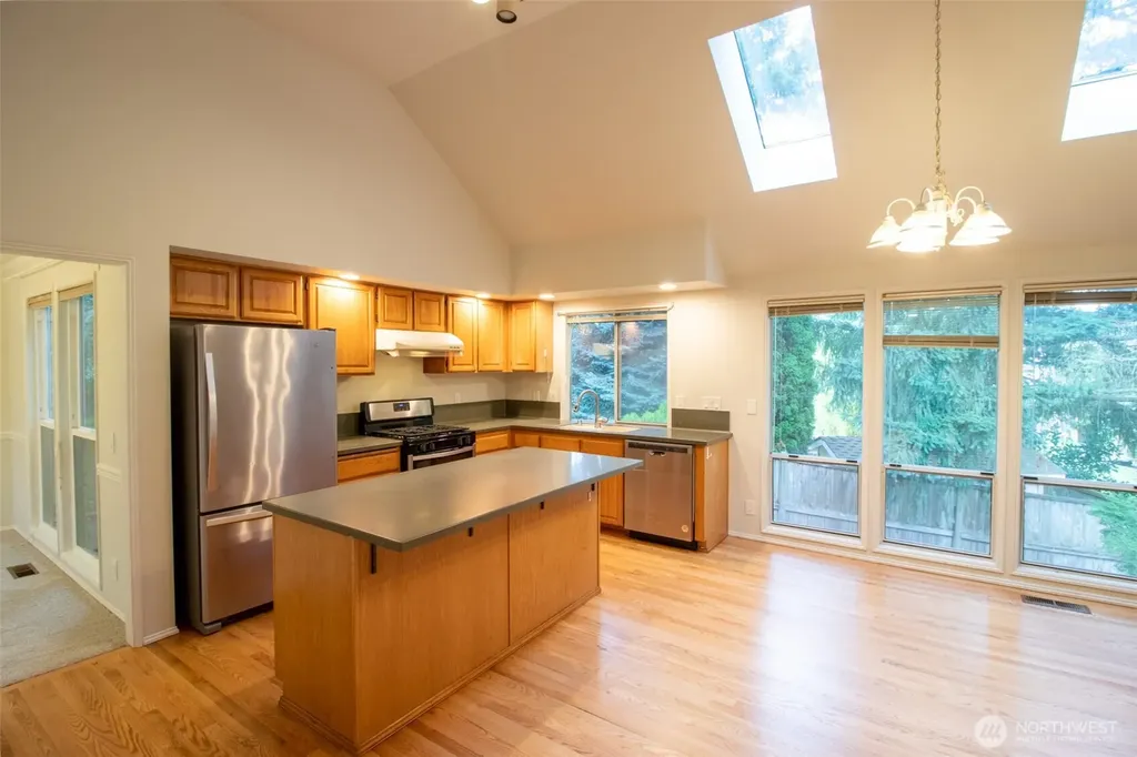 4113 238th Court SE Sammamish WA 98029