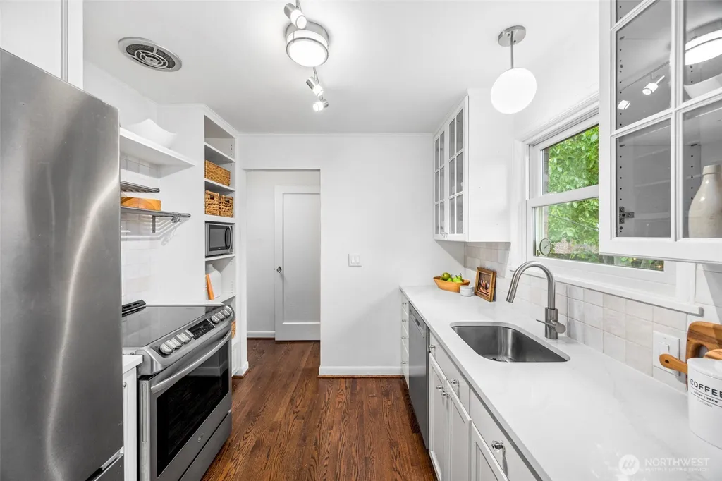 4908 S Snoqualmie Street Seattle WA 98118