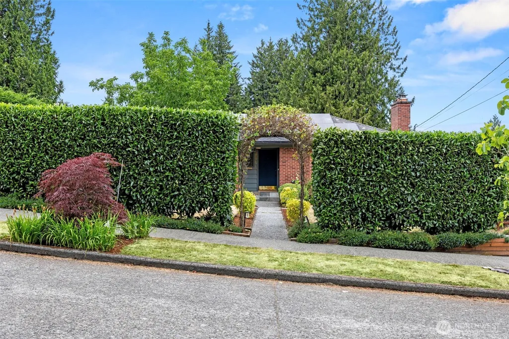 4908 S Snoqualmie Street Seattle WA 98118
