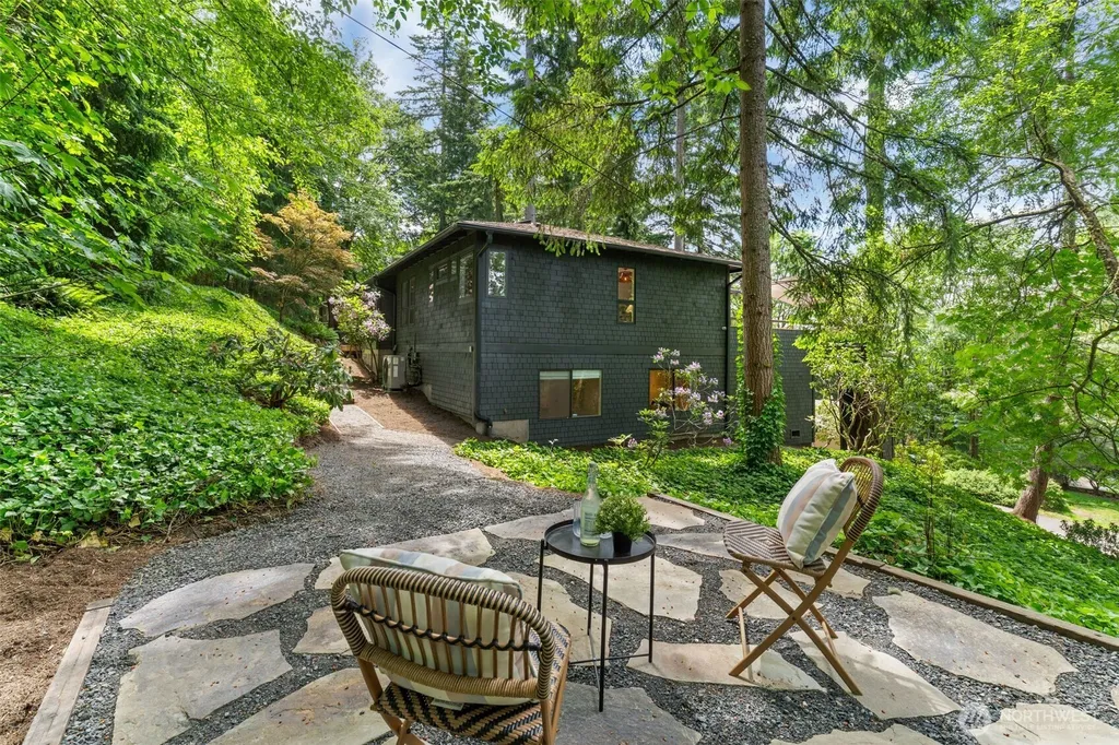 14317 SE 49th Street Bellevue WA 98006