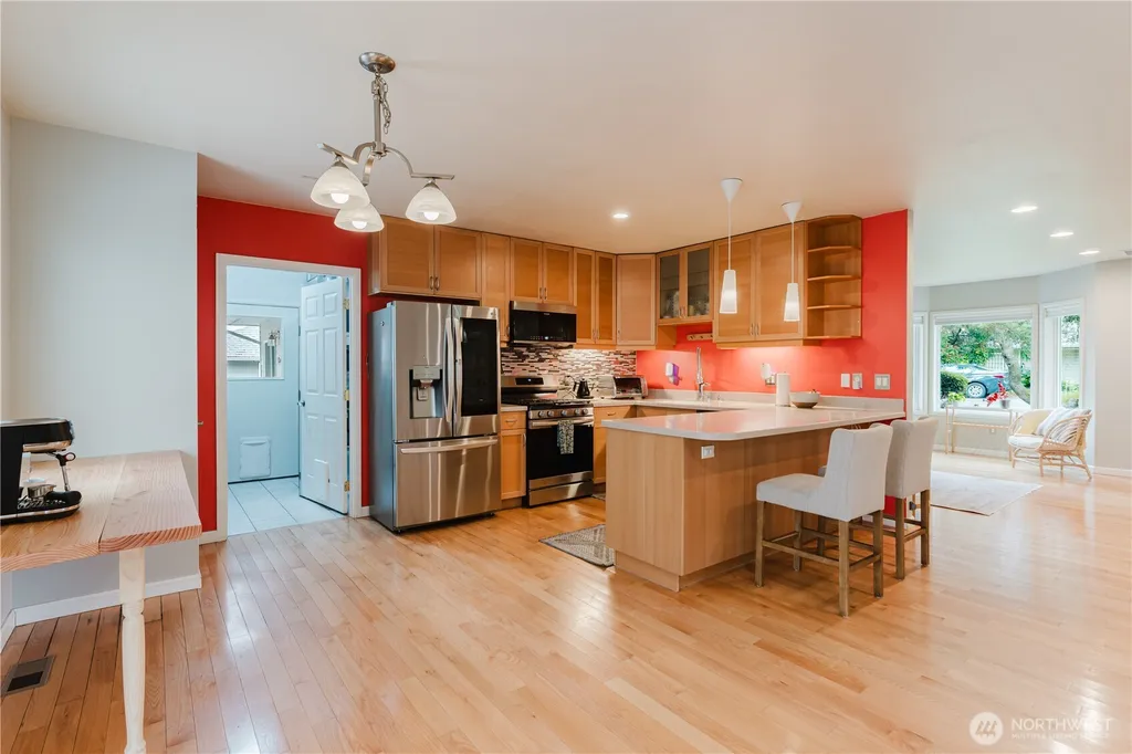 8706 NE 135th Place Kirkland WA 98034