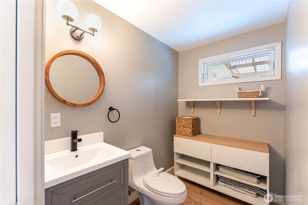 8706 NE 135th Place Kirkland WA 98034