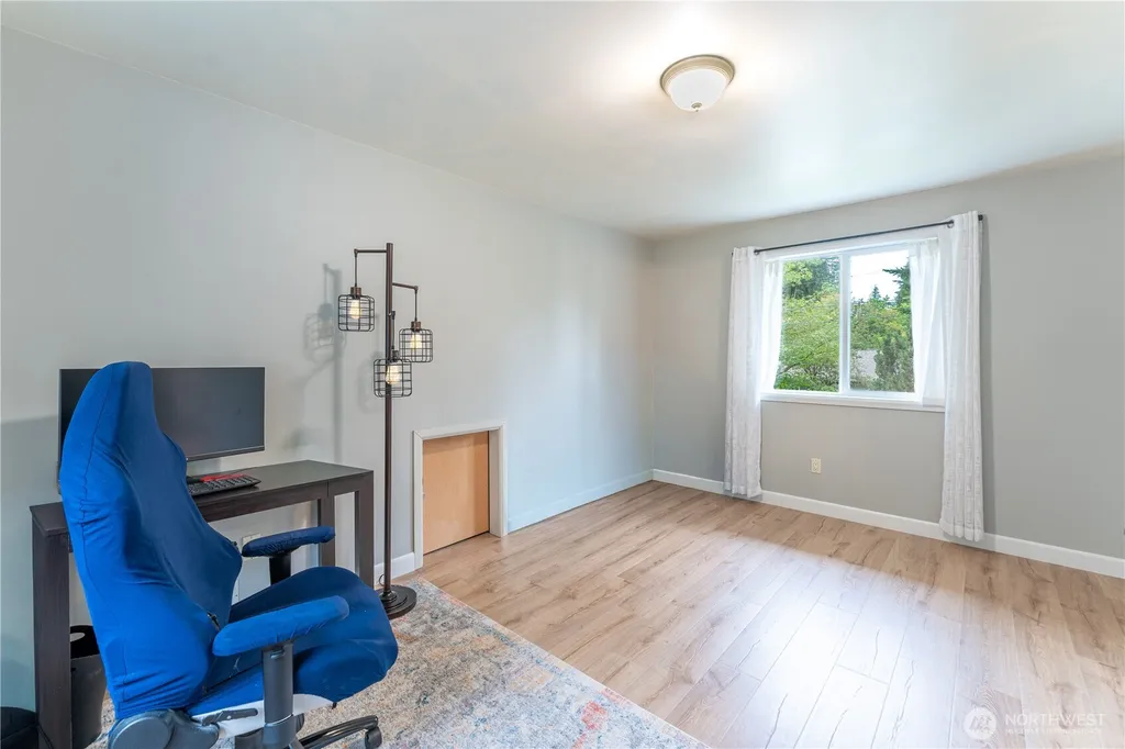 8706 NE 135th Place Kirkland WA 98034