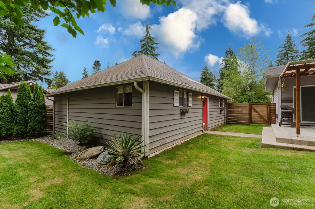 8706 NE 135th Place Kirkland WA 98034