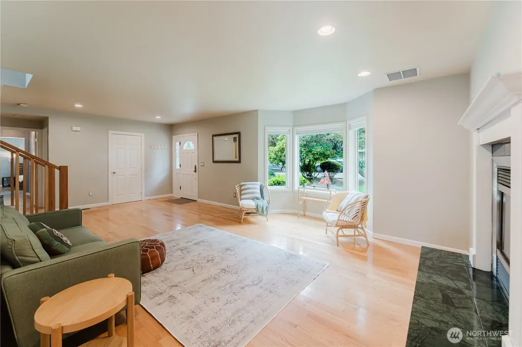 8706 NE 135th Place Kirkland WA 98034