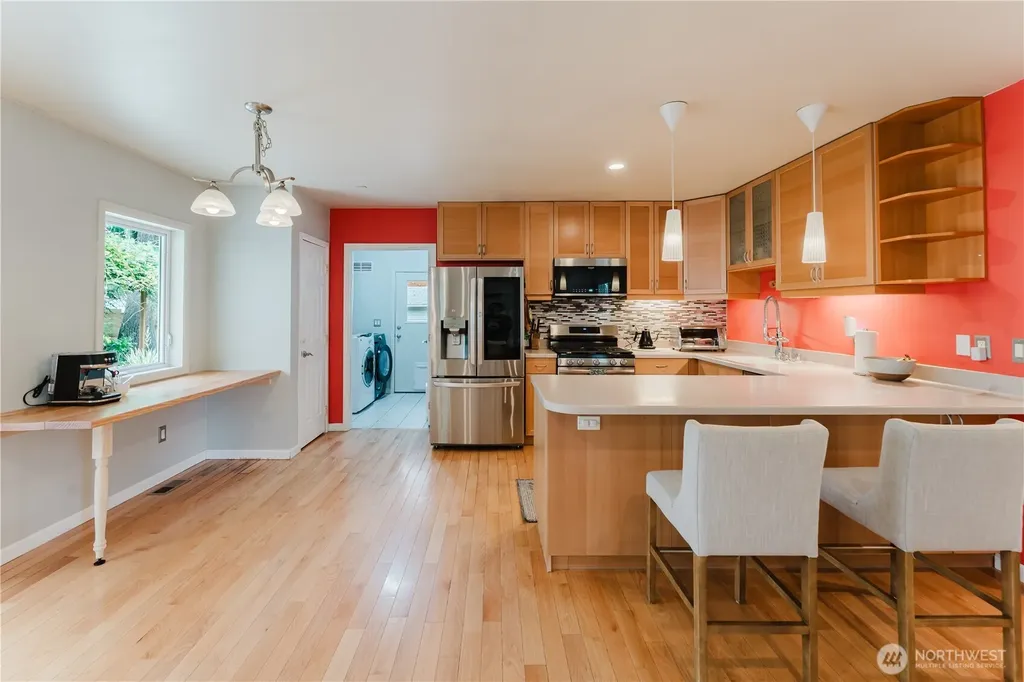 8706 NE 135th Place Kirkland WA 98034