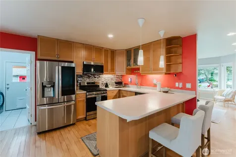 8706 NE 135th Place Kirkland WA 98034