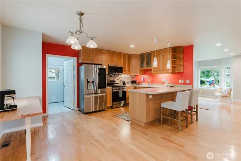 8706 NE 135th Place Kirkland WA 98034
