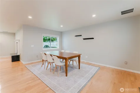 8706 NE 135th Place Kirkland WA 98034