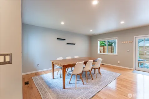 8706 NE 135th Place Kirkland WA 98034