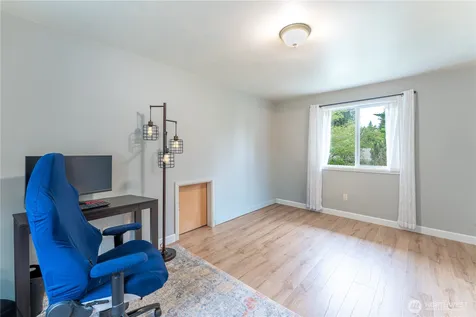 8706 NE 135th Place Kirkland WA 98034