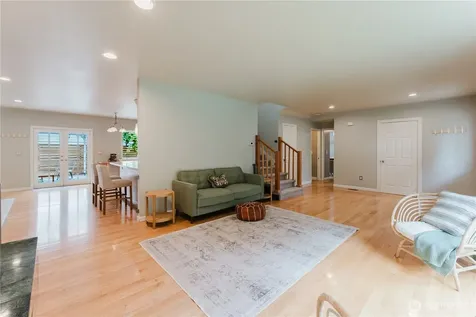 8706 NE 135th Place Kirkland WA 98034